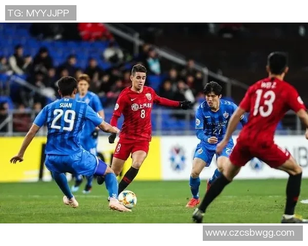 蔚山现代与水原三星激战正酣赛场精彩瞬间与最终结果回顾